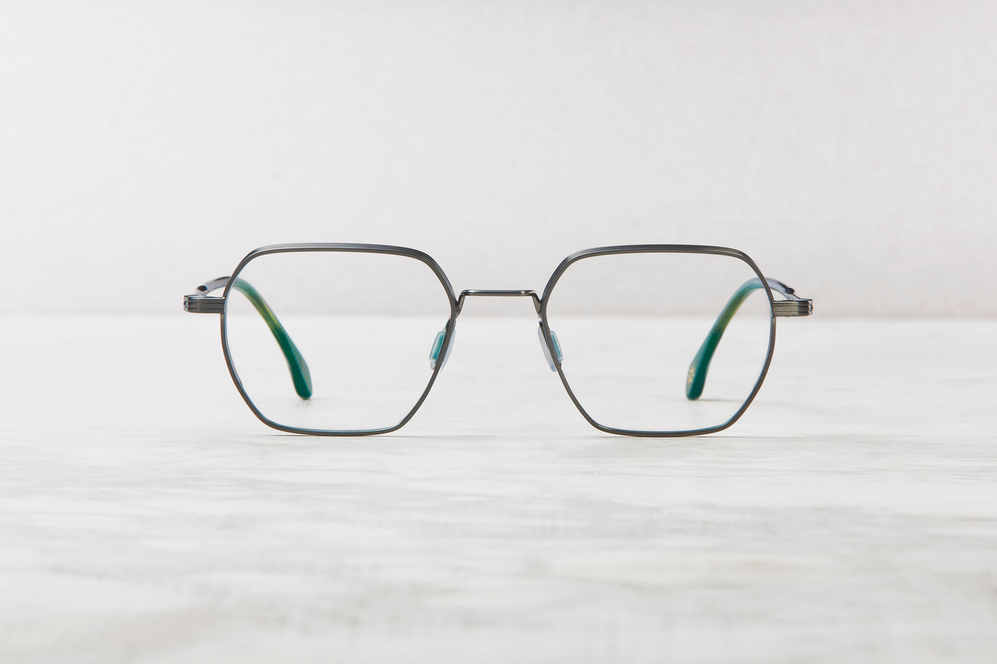 Nagasaki - Brushed Silver