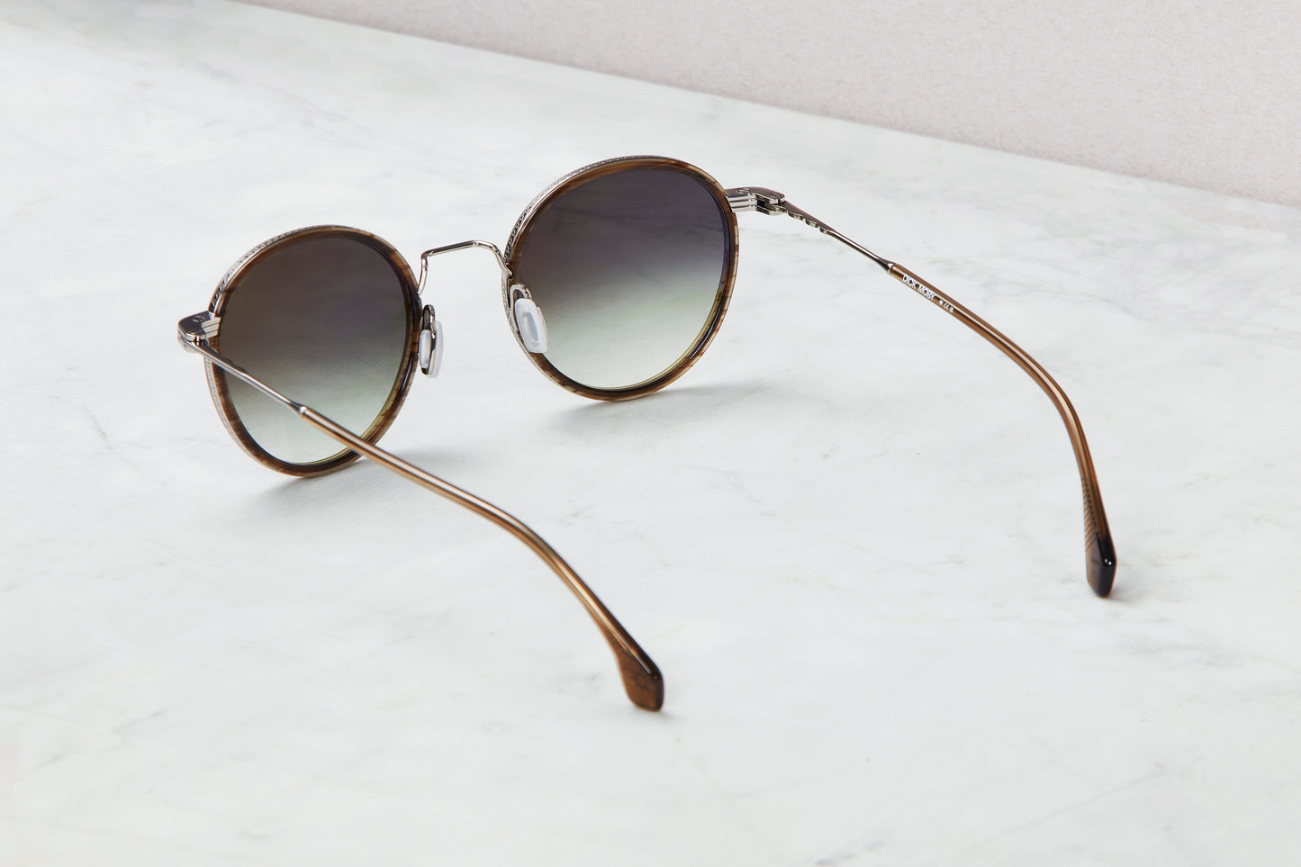 Ixelles - Brushed Silver
