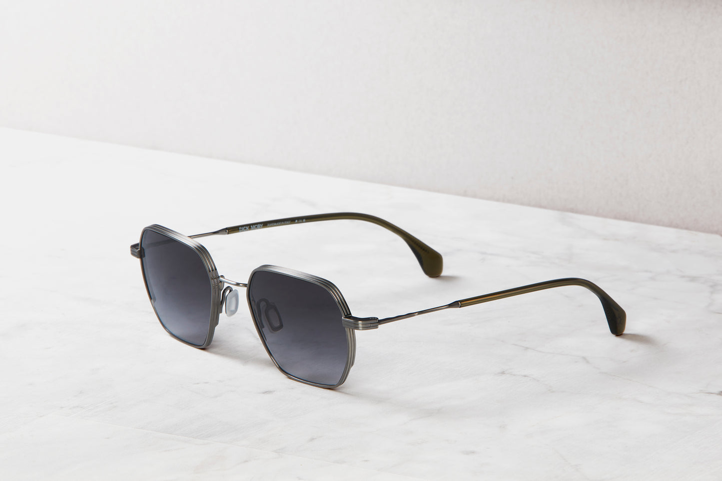 Nagasaki - Brushed Silver